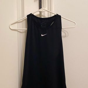 black nike tank top!!